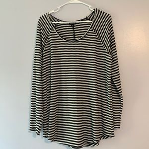 Long Sleeved Stripped T-Shirt